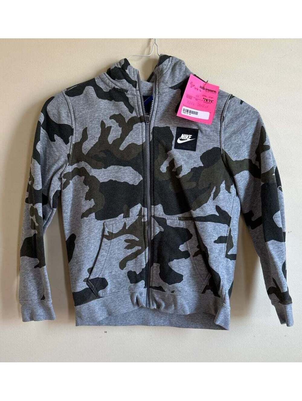 Nike camo zip up hoodie size medium